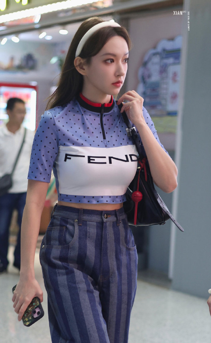 《最新SF科幻趋势》:探索未来科技与想象的边界-深入剖析《最新SF》杂志中的未来科技预测与文学想象